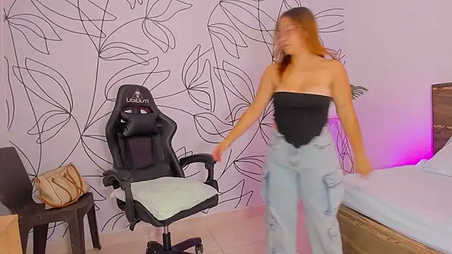 Snapshot of merida_06 chatting on November 26, 10:44 pm merida 06 online show from November 26, 10:44 pm