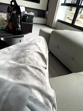 Snapshot of Ahting01 chatting on October 25, 11:10 pm Ahting01 online show from October 25, 11:10 pm