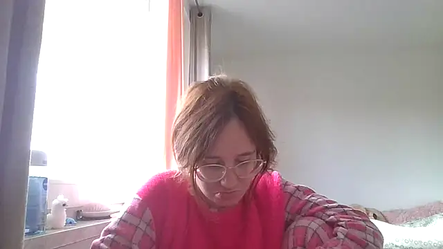 Snapshot of LuckySLove chatting on October 13, 1:22 pm LuckySLove online show from October 13, 1:22 pm