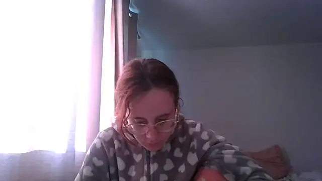 Snapshot of LuckySLove chatting on May 27, 5:54 pm LuckySLove online show from May 27, 5:54 pm