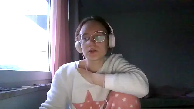 Snapshot of LuckySLove chatting on May 31, 7:04 pm LuckySLove online show from May 31, 7:04 pm