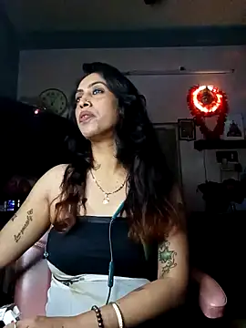 Darling Annie online show from December 17, 6:58 pm