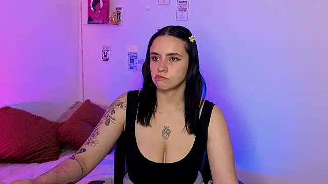 Emily Lindey online show from April 23, 2:57 am