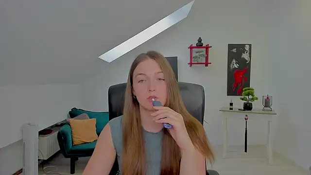 AnneWilsonn online show from May 18, 6:52 am