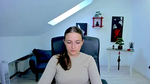 AnneWilsonn online show from July 15, 6:29 am