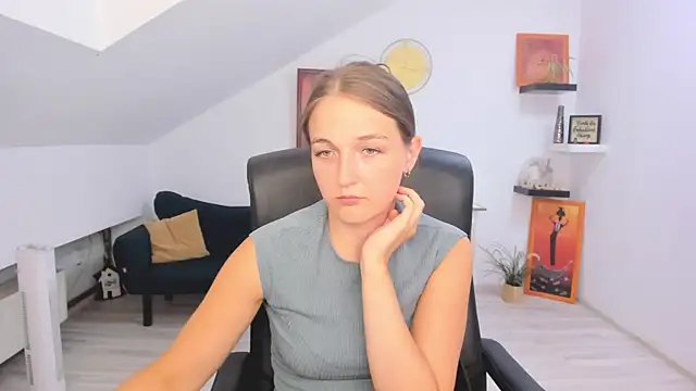 AnneWilsonn online show from August 3, 12:21 pm
