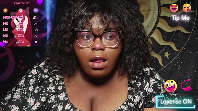 TheChubbySiren online show from December 16, 1:27 pm