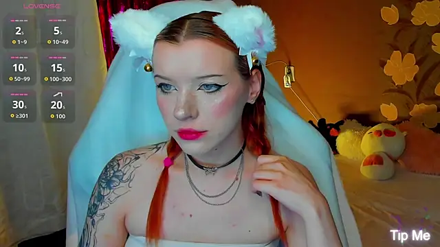 Snapshot of MeganNewCat chatting on July 23, 7:34 pm MeganNewCat online show from July 23, 7:34 pm