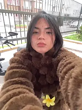 PamelaJonsom  online show from February 23, 5:32 pm