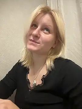 BonnyeBoom online show from March 9, 3:38 pm