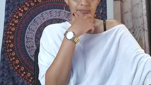 Lucyy Naugthy online show from February 23, 12:46 pm