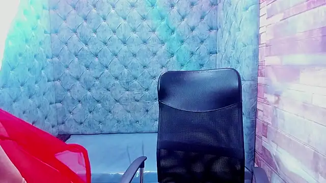 Agatha Leon  online show from March 13, 7:20 pm