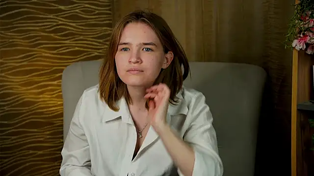 Snapshot of BeaBila chatting on October 14, 11:55 am BeaBila online show from October 14, 11:55 am