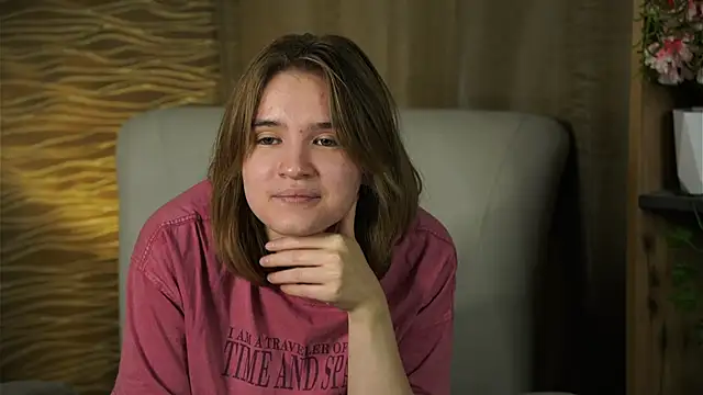 Snapshot of BeaBila chatting on October 16, 11:33 am BeaBila online show from October 16, 11:33 am