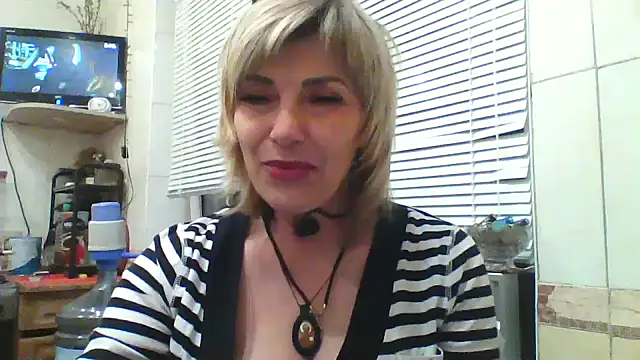 Lia Ray online show from October 17, 7:38 pm