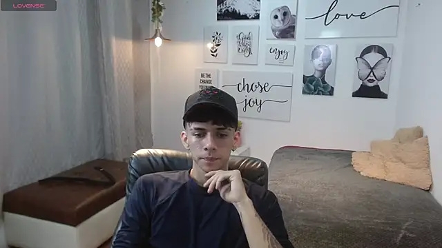 AmethystShadow17 online show from November 20, 4:29 pm