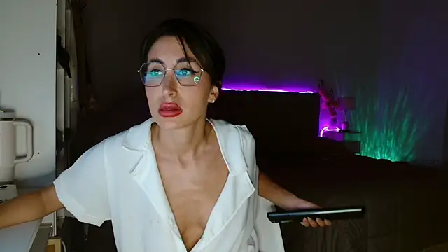 miafox bunny online show from December 22, 3:03 am