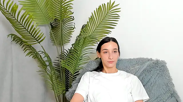 Snapshot of HayleySalahubdin chatting on October 14, 3:13 pm HayleySalahubdin online show from October 14, 3:13 pm