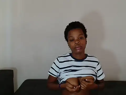Snapshot of SexyLatoya05 chatting on October 23, 10:58 am SexyLatoya05 online show from October 23, 10:58 am
