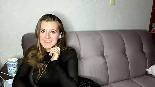 AnnamariaVieu online show from November 29, 8:45 pm