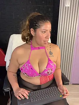 Yvonny27 online show from March 17, 12:04 am