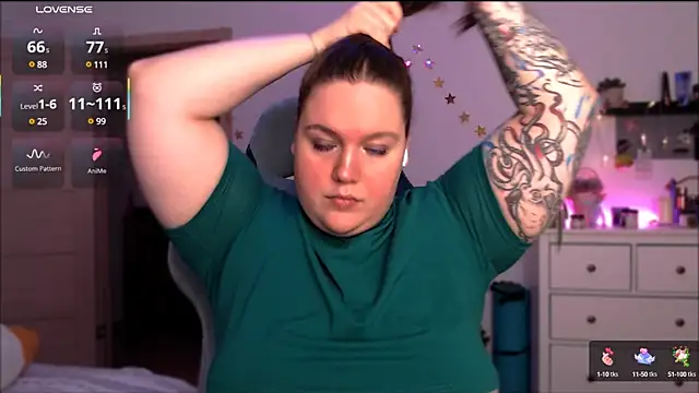 Snapshot of SummerTina chatting on March 20, 8:29 pm SummerTina online show from March 20, 8:29 pm