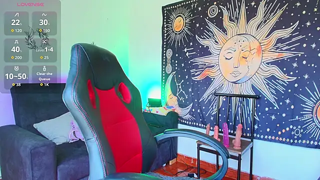 Cat  Moon   online show from July 1, 6:51 pm