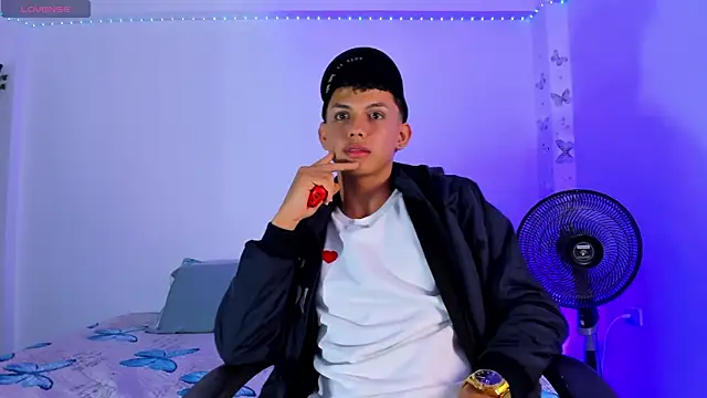 Snapshot of Axel_Cody_ chatting on October 16, 2:34 am Axel Cody online show from October 16, 2:34 am