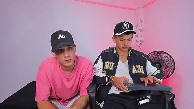 Snapshot of Axel_Cody_ chatting on November 15, 8:05 pm Axel Cody online show from November 15, 8:05 pm