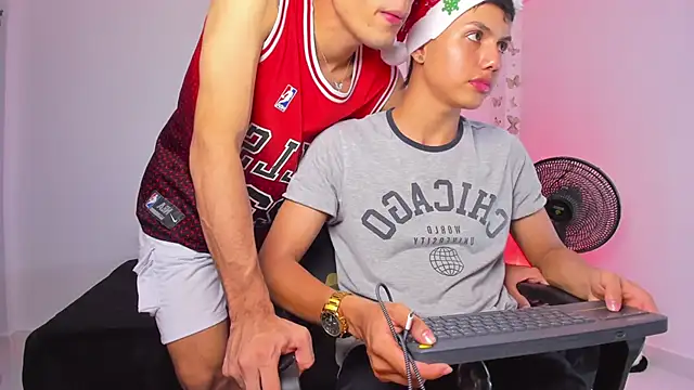 Snapshot of Axel_Cody_ chatting on December 3, 8:29 pm Axel Cody online show from December 3, 8:29 pm