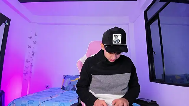 Axel Cody  online show from February 26, 11:31 am