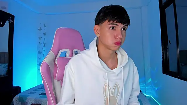 Axel Cody  online show from March 5, 11:28 am