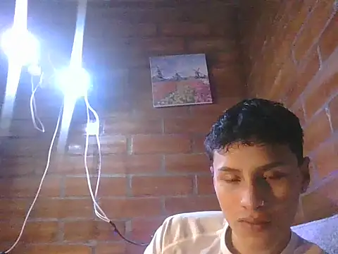 Snapshot of nickk_boy chatting on October 24, 11:45 pm nickk boy online show from October 24, 11:45 pm