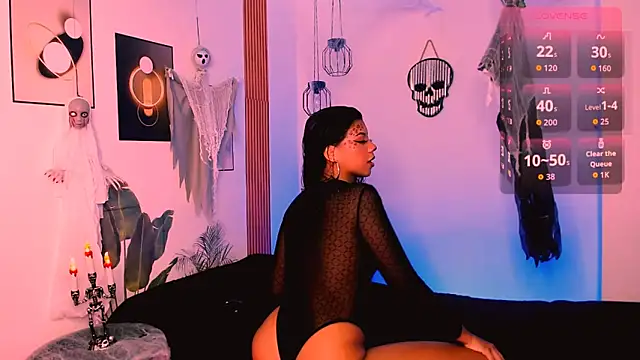 Snapshot of ivonyrose_ chatting on October 20, 8:09 pm ivonyrose online show from October 20, 8:09 pm