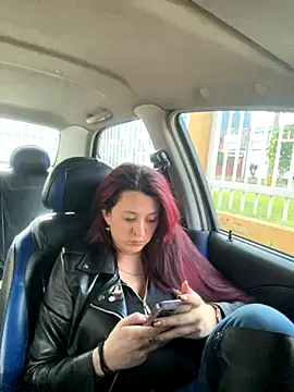 Snapshot of Zoe_fire chatting on October 20, 12:05 pm Zoe fire online show from October 20, 12:05 pm