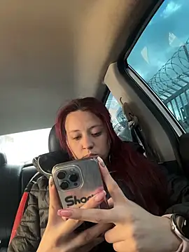 Snapshot of Zoe_fire chatting on November 26, 12:39 pm Zoe fire online show from November 26, 12:39 pm