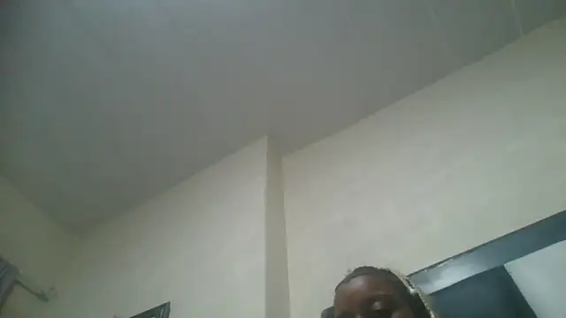 Snapshot of fifiqueen25 chatting on February 25, 11:03 pm fifiqueen25 online show from February 25, 11:03 pm