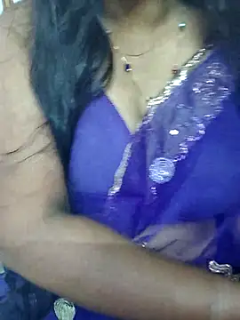 Snapshot of Nikitha_telugu chatting on October 15, 6:13 am Nikitha telugu online show from October 15, 6:13 am