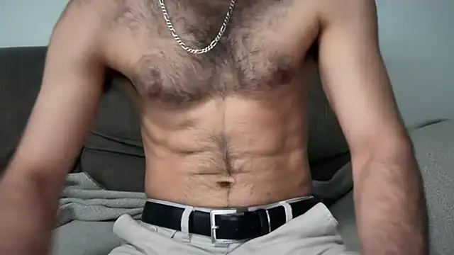Snapshot of yournextguy chatting on June 12, 11:31 am yournextguy online show from June 12, 11:31 am