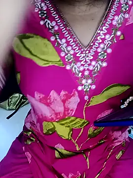 Snapshot of Varsh_rani1 chatting on October 14, 11:22 am Varsh rani1 online show from October 14, 11:22 am