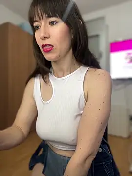 AlanaRius18 online show from April 27, 8:23 am