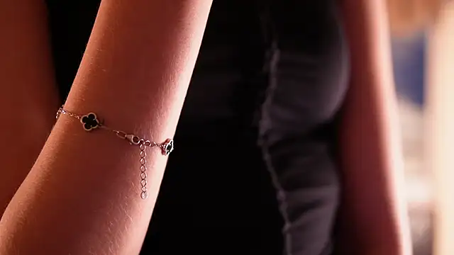 Erosyne online show from June 15, 5:26 pm