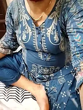 Hot Boude online show from October 22, 9:20 am