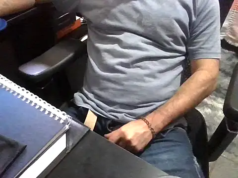Snapshot of CaccoCasado chatting on November 23, 7:02 pm CaccoCasado online show from November 23, 7:02 pm