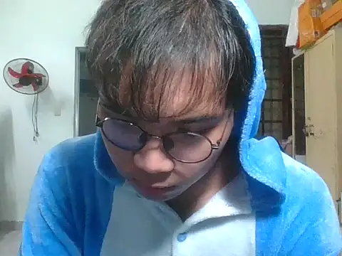 Snapshot of kave2033 chatting on November 7, 3:34 pm kave2033 online show from November 7, 3:34 pm