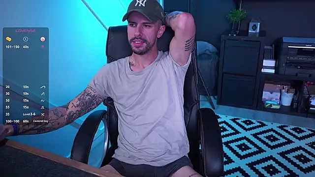 monsieurguitsxxx online show from November 10, 12:37 pm