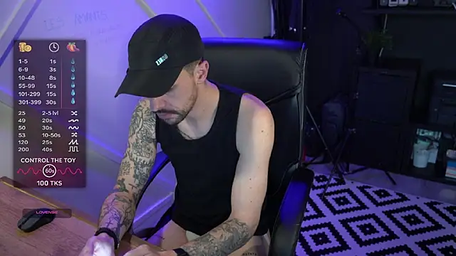 monsieurguitsxxx online show from February 22, 12:15 pm