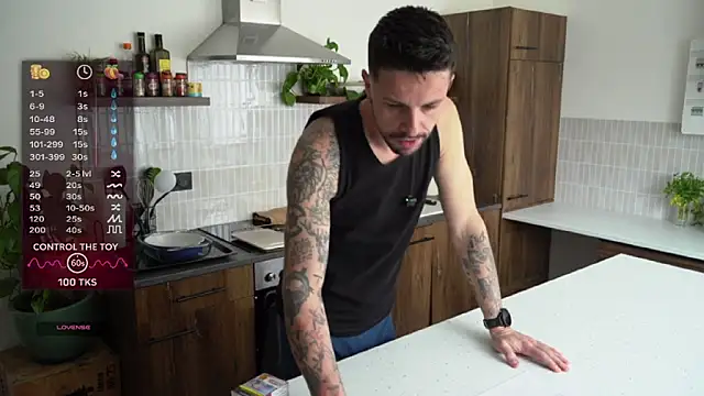 monsieurguitsxxx online show from March 14, 2:44 pm