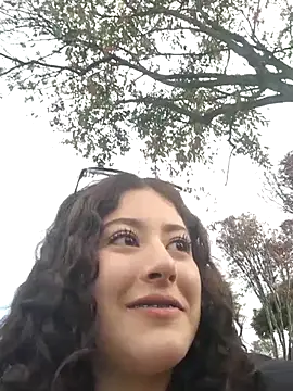 Snapshot of Sasha_and_Lena_outdoors chatting on October 14, 9:48 pm Sasha and Lena outdoors online show from October 14, 9:48 pm