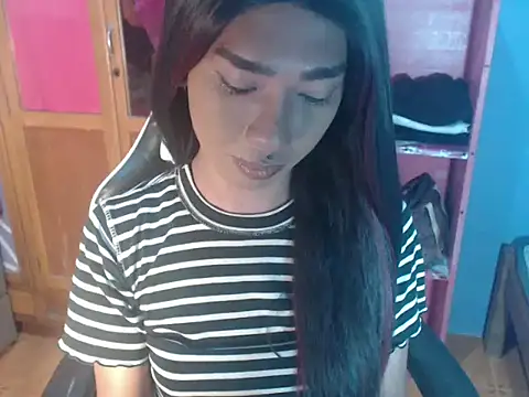 Snapshot of Yourasianbabyemma chatting on May 16, 2:49 pm Yourasianbabyemma online show from May 16, 2:49 pm